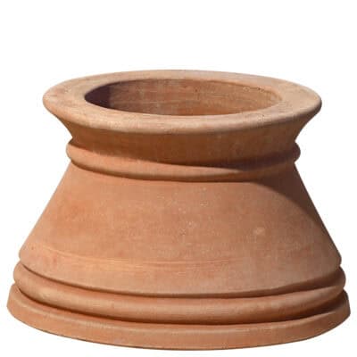 Base liscia in terracotta per vasi e orci, ideale per esaltare la composizione