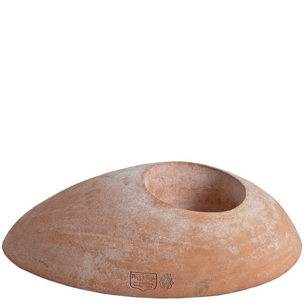 Stone. Vaso originale ispirato ai ciottoli fluviali. La forma e il design del vaso lo rendono particolarmente bello ed elegante. Resistente al gelo.