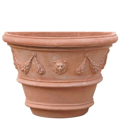 Vaso da parete festonato in terracotta Impruneta. Vaso con ingombro ridotto per muoro. Buona capacità terriccio. Adatto per poca profondità. Per pianta rampicante.