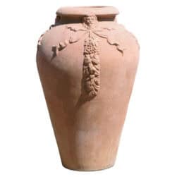 Orcio decorato adatto come portavaso. Eccellente impatto estetico e adatto per impieghi senza le piante. Resistenti al gelo.
