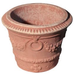 Vasetto in terracotta con festone, anelli e stemma Medici