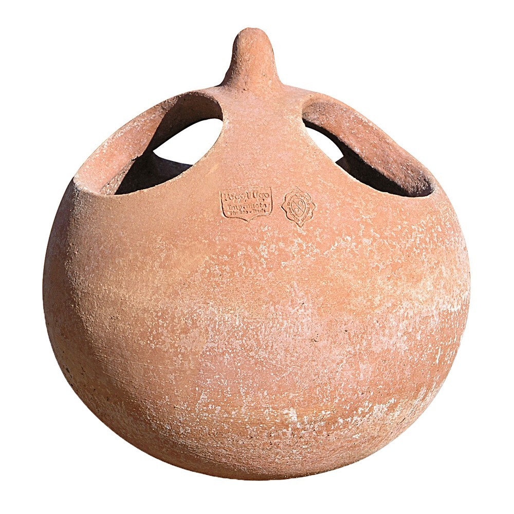 Spherical-shaped hanging pot with three oval holes for planting colored blooms or falling plants. Can be hung on tree branches, pergolas or canopies.