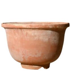 Vaso cinese con piede smerlato in terracotta di Impruneta, forma arrotondata con bordo spesso e base decorativa