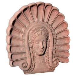 Antefissa in terracotta con volto femminile stilizzato di menade, decorazione etrusca per architettura