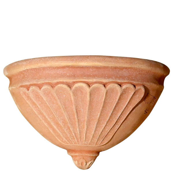 Fioriera e lavandino da parete in terracotta Impruneta con motivi scanalati, ideale per piante, fiori e uso rustico.