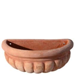 Tasca Maria in terracotta da parete con forma semicircolare e decorazione a petali