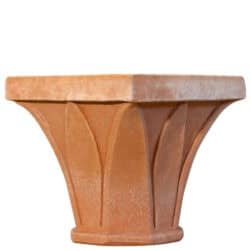 Capitello in terracotta con motivo a foglie lanciolate per uso architettonico e decorativo