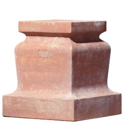 Solid terracotta base to raise statue, cake stand, cache-pot, vase. Very sturdy medium height base. It is not afraid of frost. Square section.